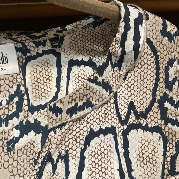 - Cabi serpentine blouse XL - Picture 4 of 10